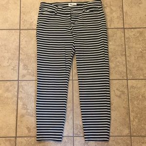 Black and White Pixie Pant